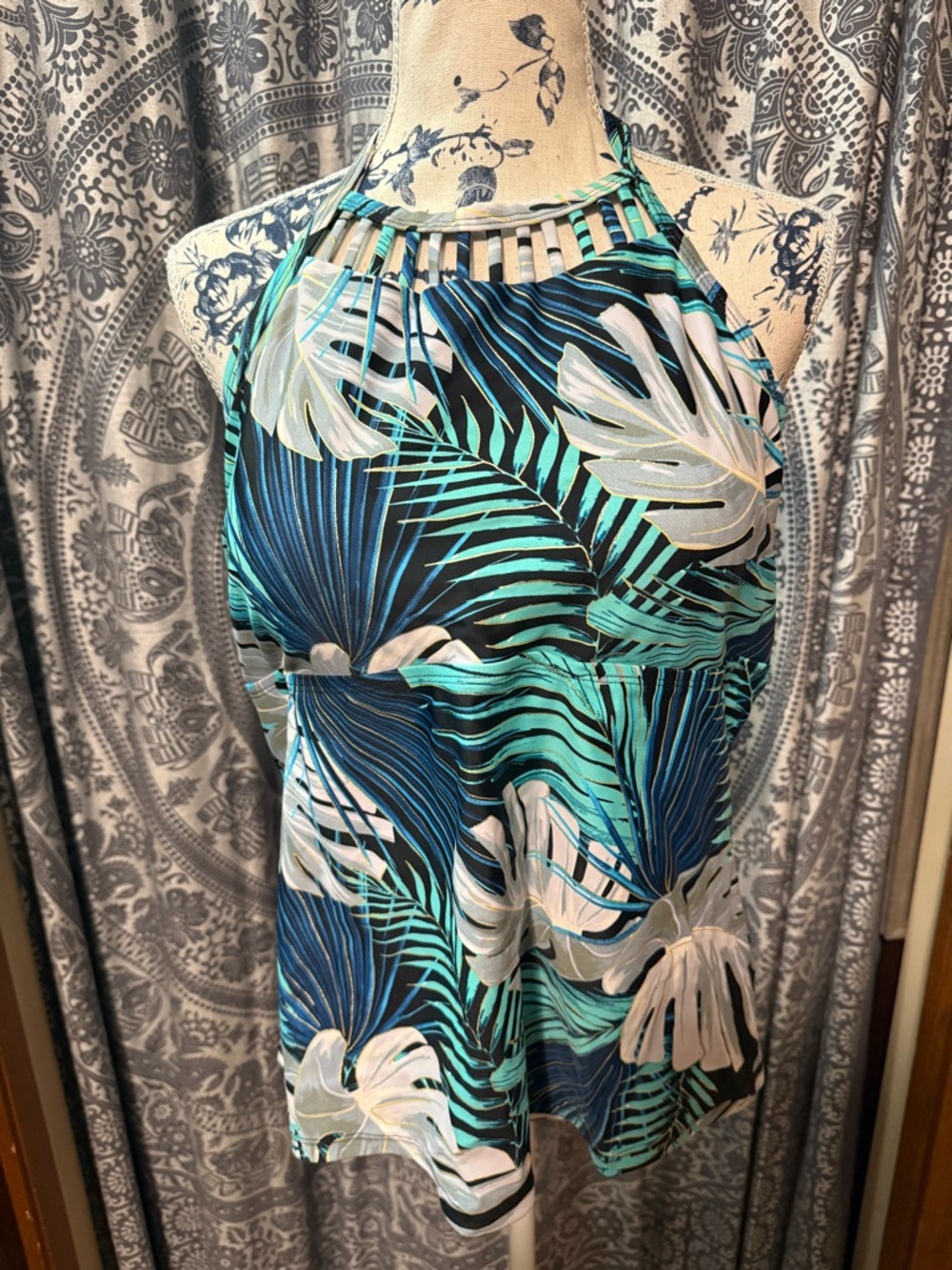 St John’s Bay Tropical Halter Tankini Top- green/gold/teal (16)